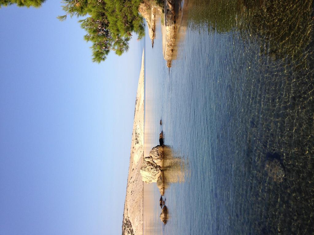 Guesthouse Tariba Supetarska Draga Cameră foto