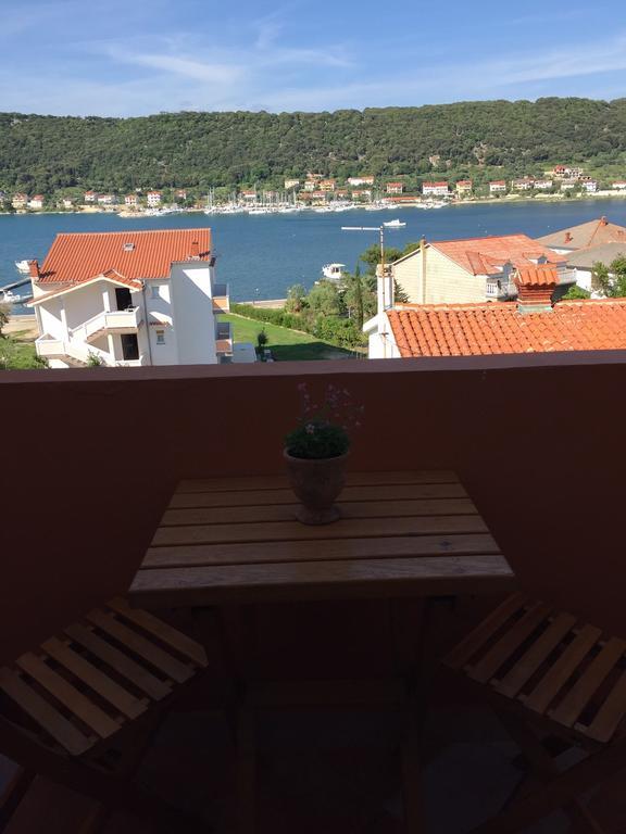 Guesthouse Tariba Supetarska Draga Exterior foto